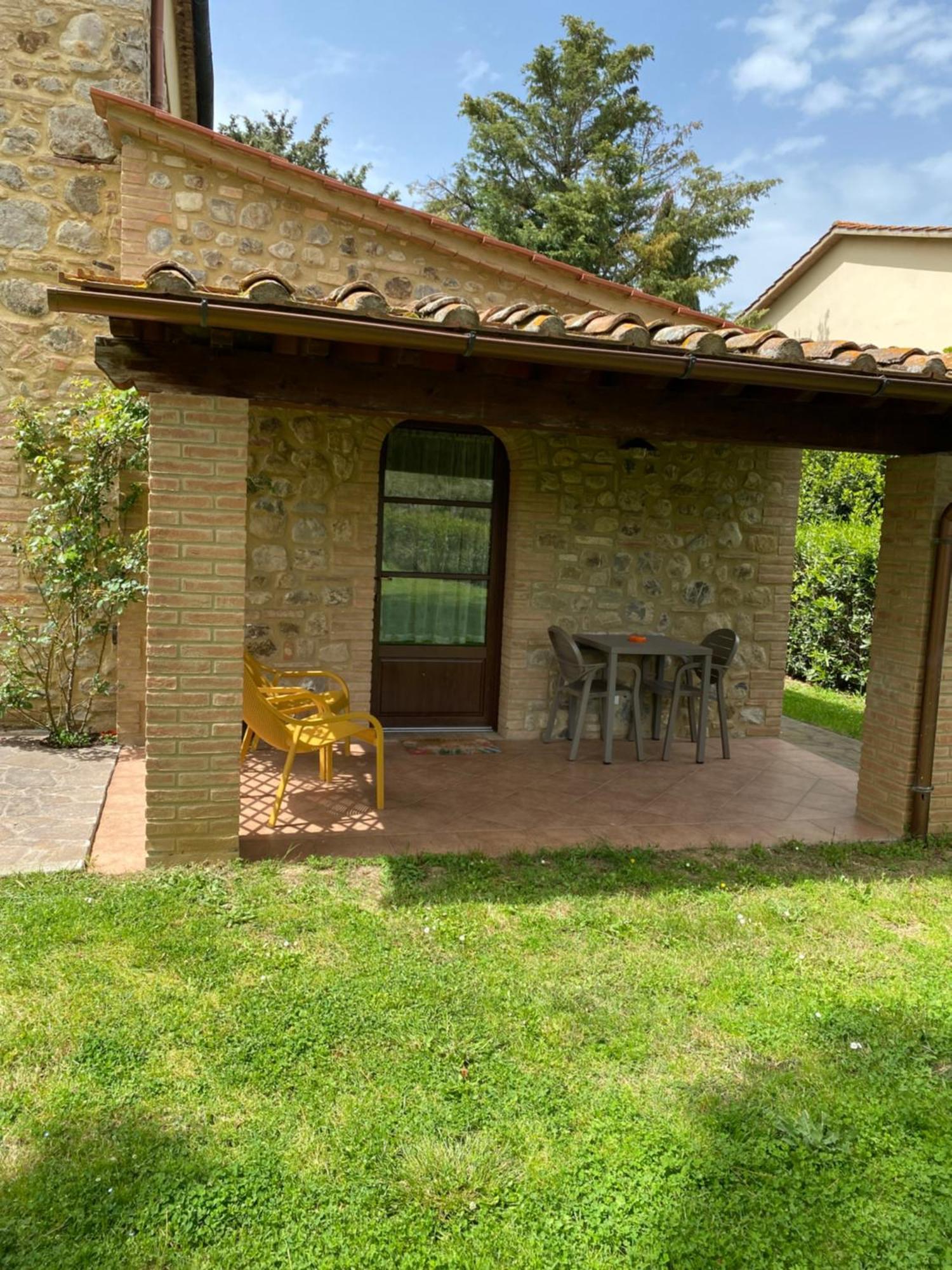 Agriturismo L'Antica Quercia Pomarance Exterior foto